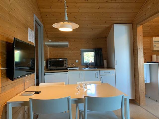 אישוי Tangloppen Camping & Cottages מראה חיצוני תמונה